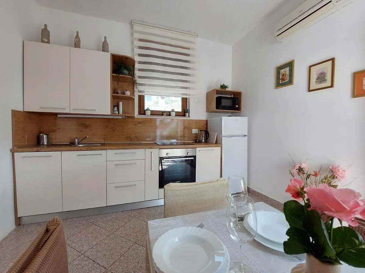 Apartments Ivanka Krk Town Croazia